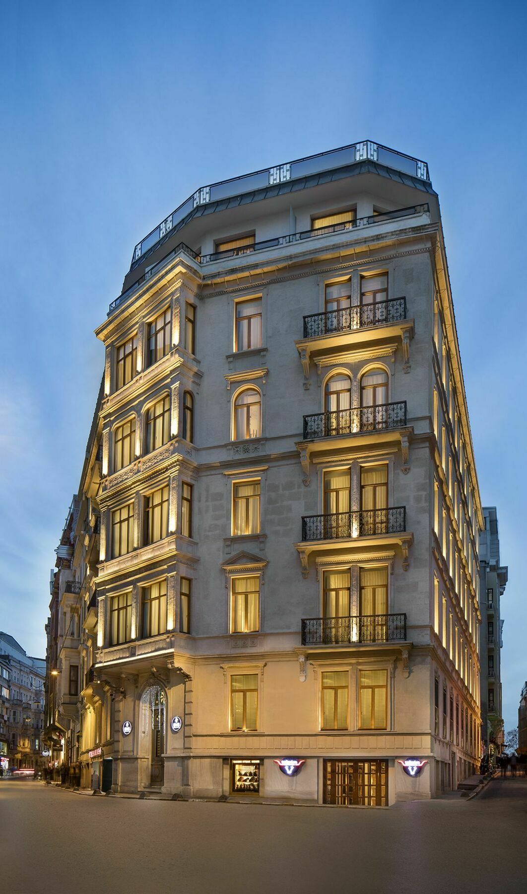 Akka Lush Taksim İstanbul